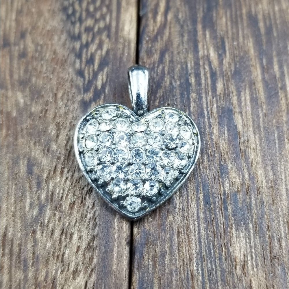 Crystal hearts align necklace pendant P167